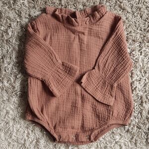 Earthe rust colored muslin one piece. 3-6months